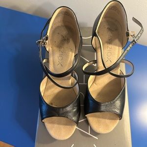 Capezio Women’s Eva 2” flared heel